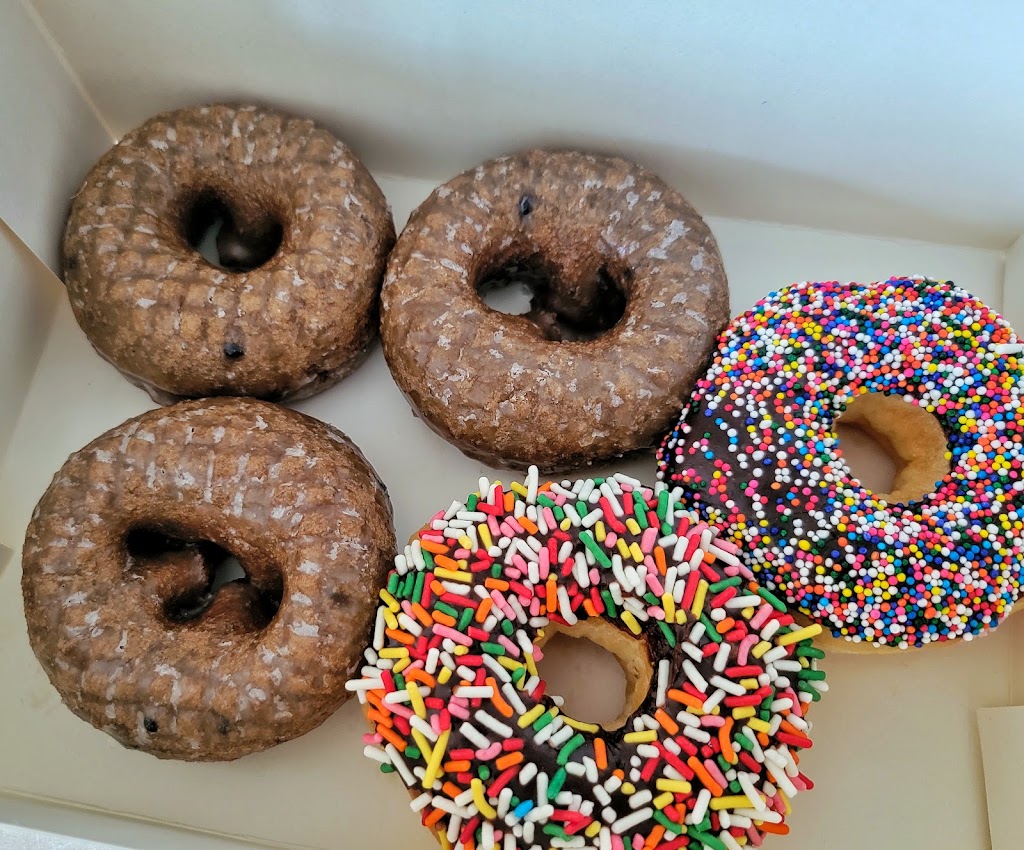 Honey Donuts | 104 S Tarrant St, Crowley, TX 76036, USA | Phone: (817) 297-6334