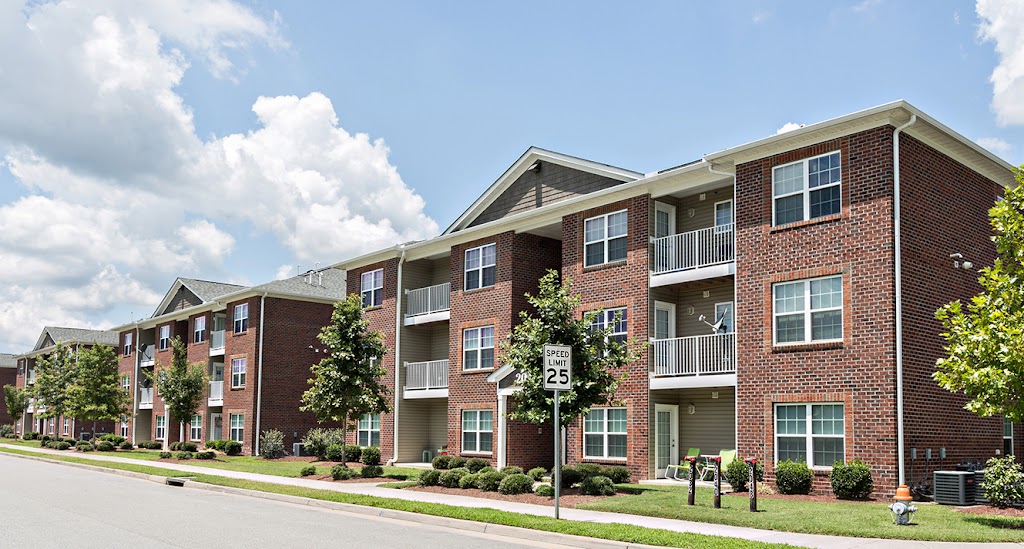 The Residences at October Apartment | 2008 Freeney Ave, Suffolk, VA 23434, USA | Phone: (757) 935-5212