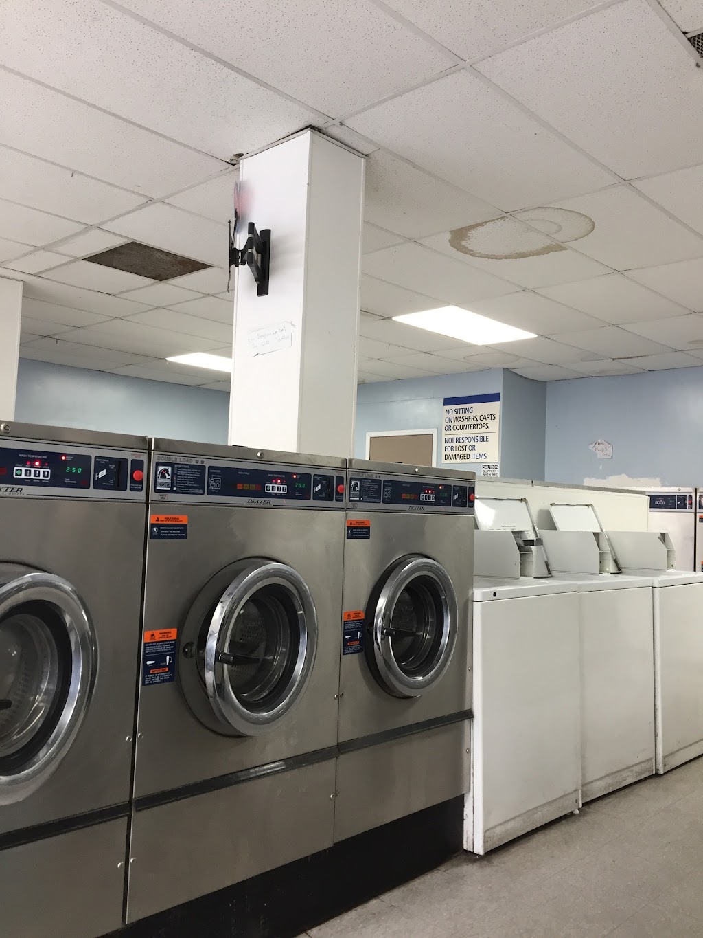 Coinless Laundry | 2101 W Rumble Rd, Modesto, CA 95350, USA | Phone: (916) 390-3266