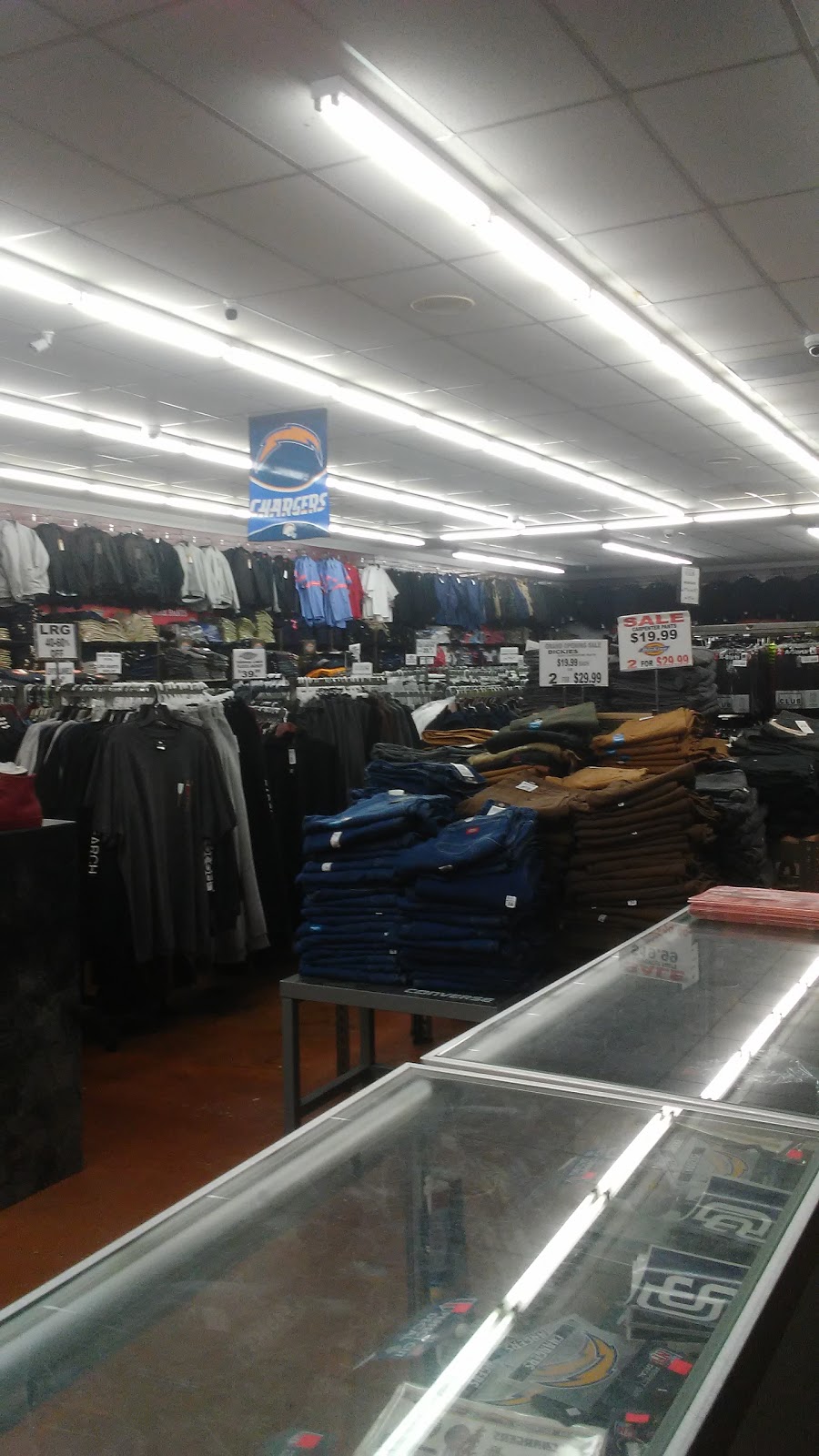 Dickies Shoe Shack | 631 Sweetwater Rd, Spring Valley, CA 91977, USA | Phone: (619) 724-6212