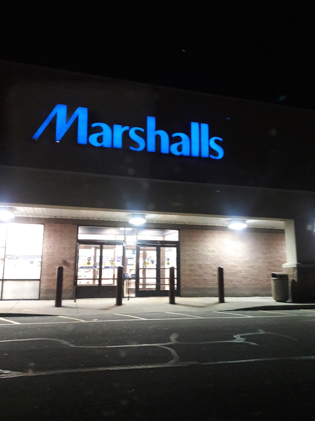 Marshalls | 1195 N Court St, Medina, OH 44256, USA | Phone: (330) 725-1080