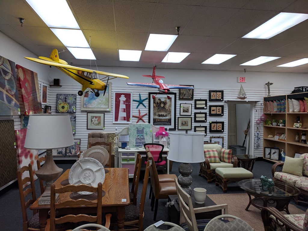 On Consignment | 3716 Battleground Ave # D, Greensboro, NC 27410, USA | Phone: (336) 288-7887