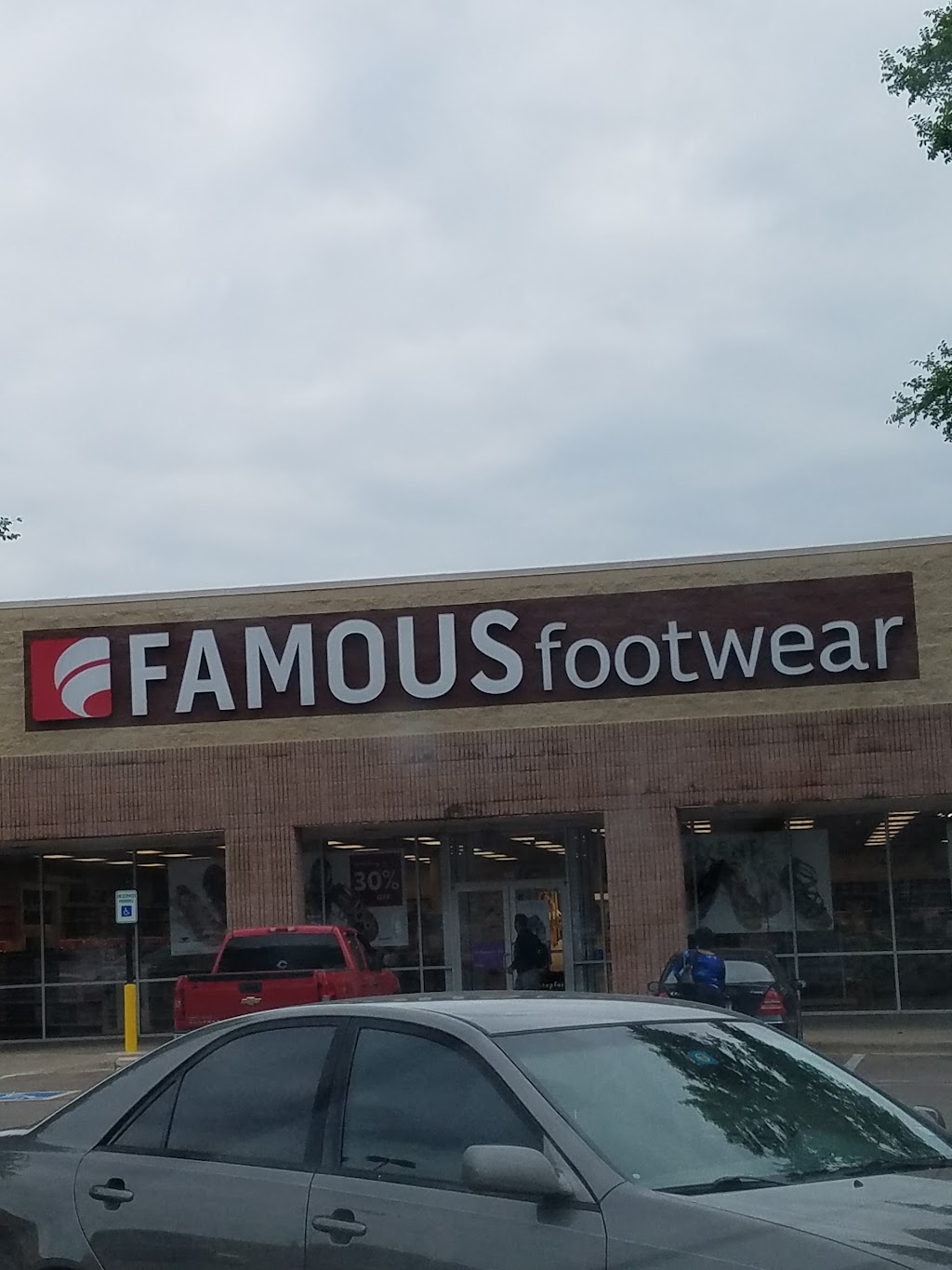 Famous Footwear | 2415 N Haskell Ave. #103, Dallas, TX 75204 | Phone: (469) 917-2740