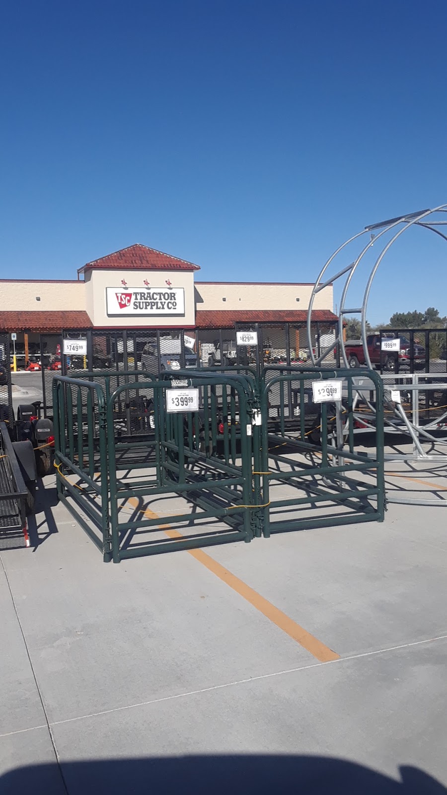 Tractor Supply Co. | 75 N Abrego Dr, Green Valley, AZ 85614, USA | Phone: (520) 399-1010