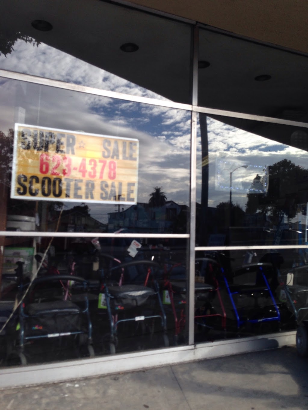 Pomona Medical Supply Co | 733 E Holt Ave, Pomona, CA 91767, USA | Phone: (909) 623-4378