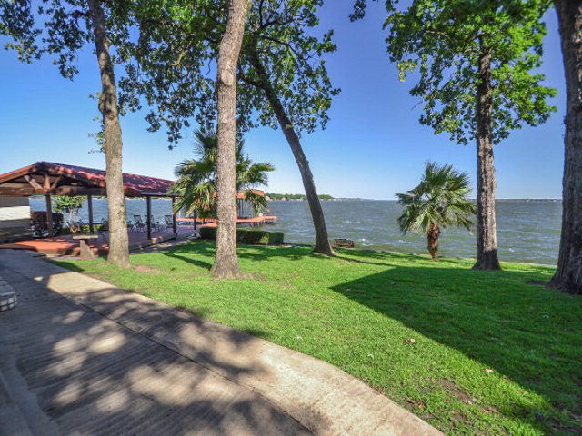 Austin Lakeside Properties | 1305 Pace Bend Rd N, Spicewood, TX 78669, USA | Phone: (512) 289-4079