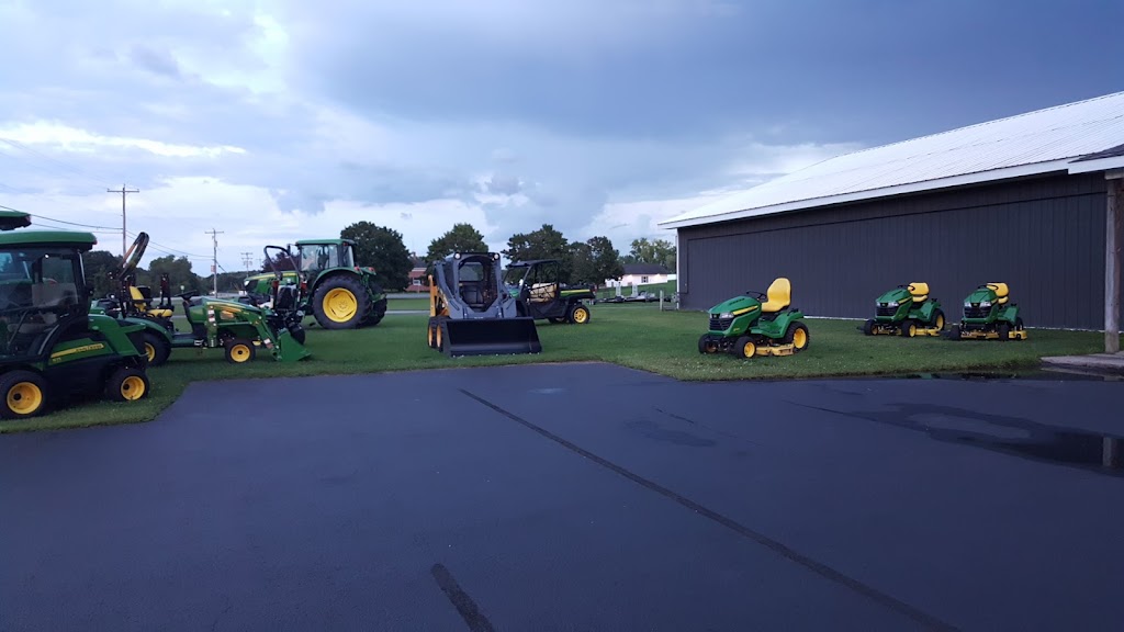 United Ag & Turf | 3021 NY-5S, Fultonville, NY 12072, USA | Phone: (518) 853-3405