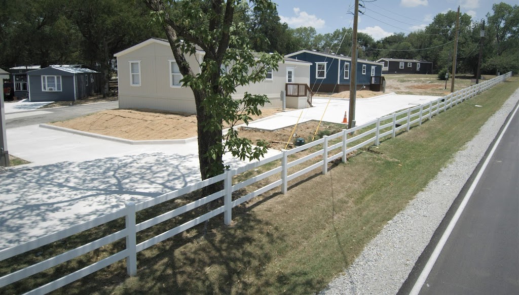 Green Oaks Mobile Home Community | 6919 9 Mile Azle Rd, Fort Worth, TX 76135, USA | Phone: (972) 376-0875