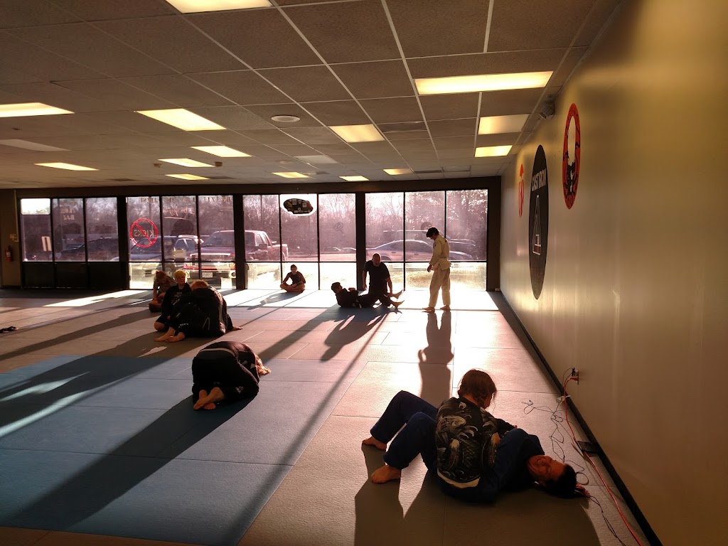 Cast Iron Bjj | 6603B Royal St, Pleasant Valley, MO 64068 | Phone: (816) 520-1764