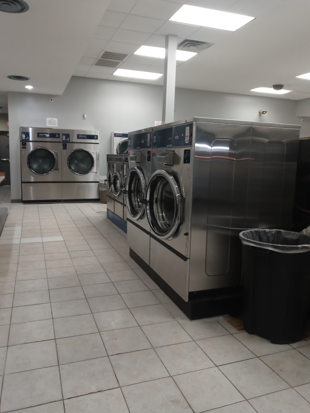 Laundry Express | 11939 Hamilton Ave, Cincinnati, OH 45231, USA | Phone: (513) 742-8600