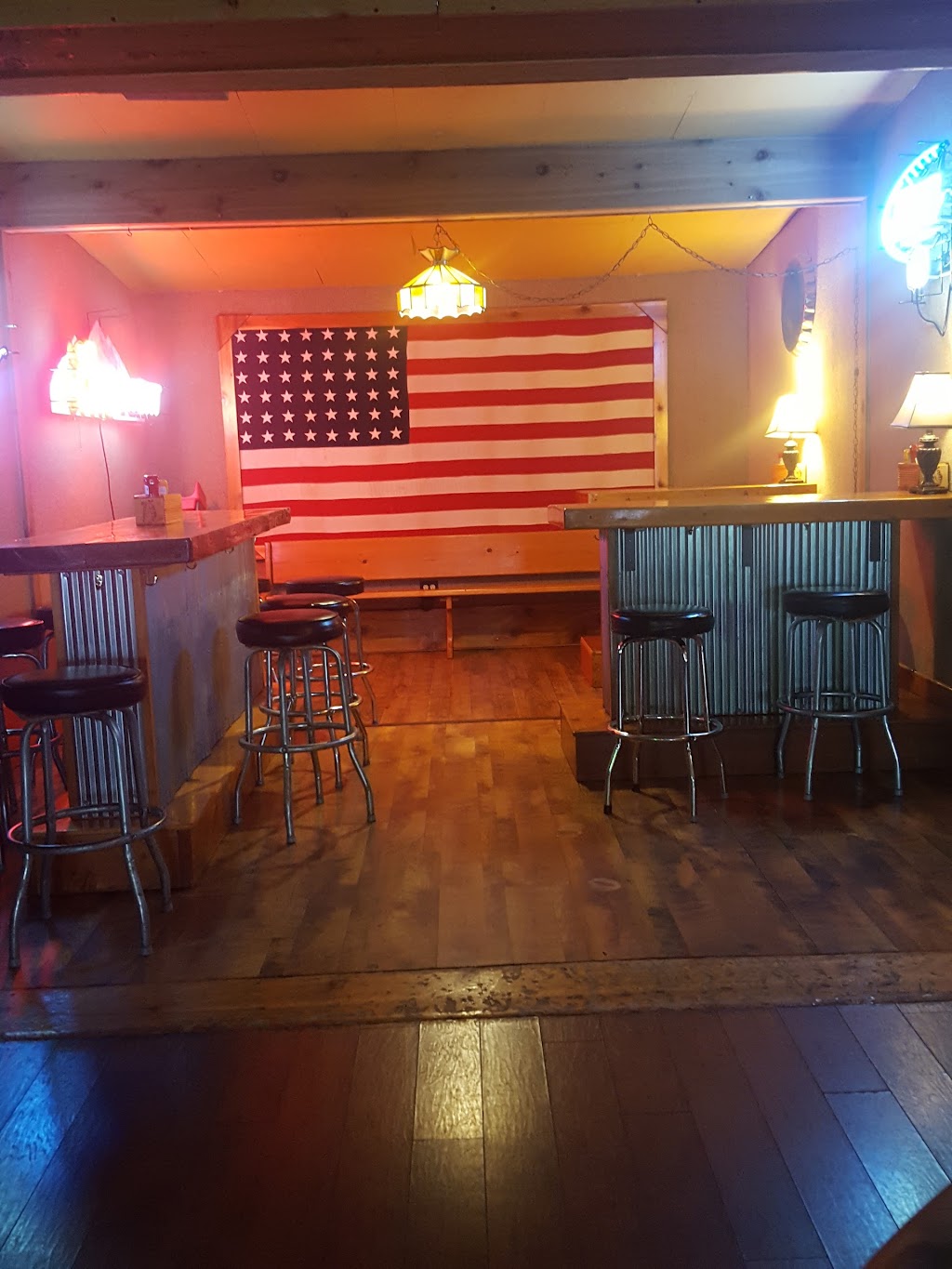 Woodhill Bar & Grill | 2394 WI-35, Osceola, WI 54020, USA | Phone: (715) 706-1120