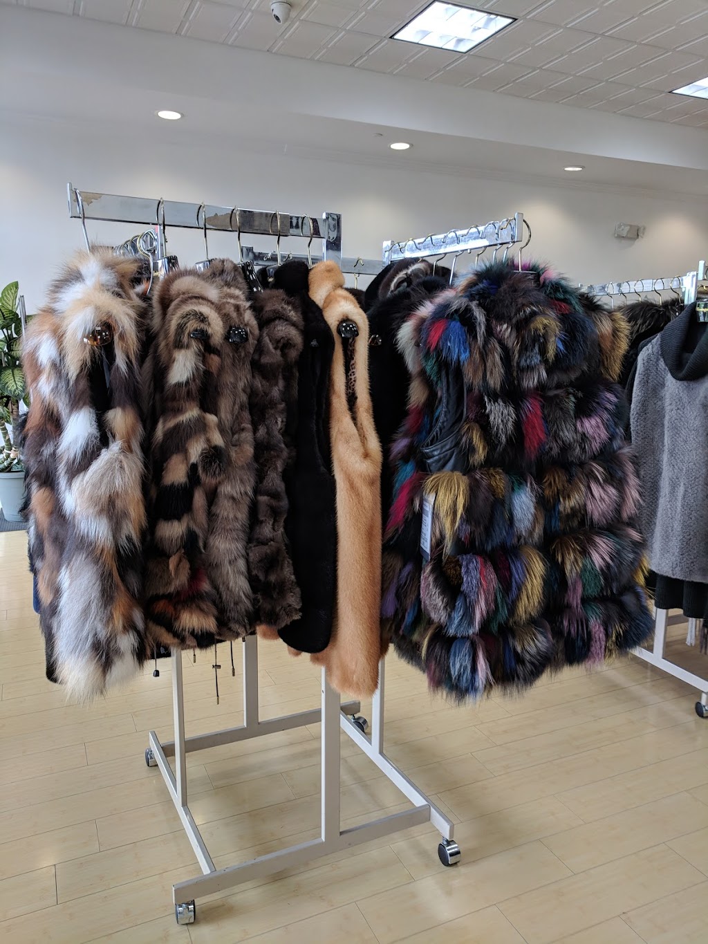 Flemington Furs | 357 US-9, Manalapan Township, NJ 07726, USA | Phone: (732) 851-7797