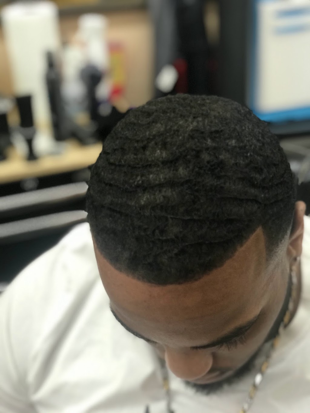 Justins Barbershop V LLC | 4028 US-9, Morganville, NJ 07751, USA | Phone: (732) 414-1072