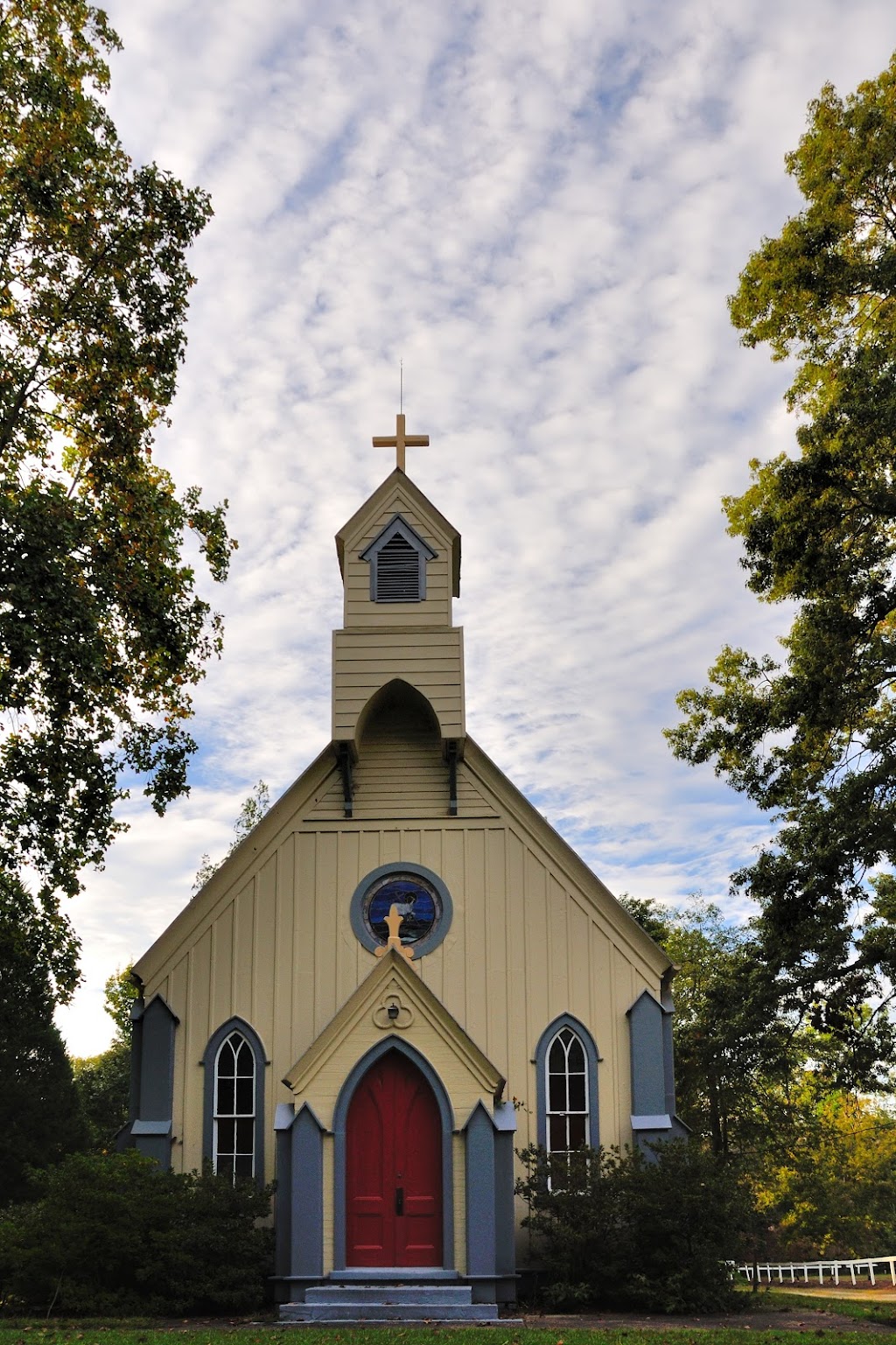 Ritchie Memorial Episcopal Church (1880) | 115 Virginia Ave, Claremont, VA 23899, USA | Phone: (804) 866-8629