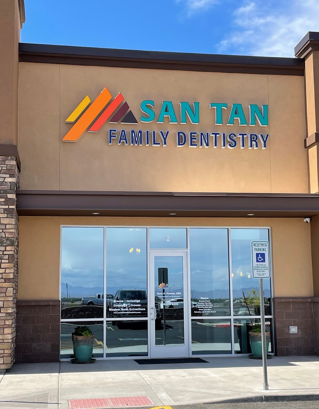 San Tan Family Dentistry | 4059 W Hunt Hwy Suite 2, San Tan Valley, AZ 85142 | Phone: (480) 672-2525