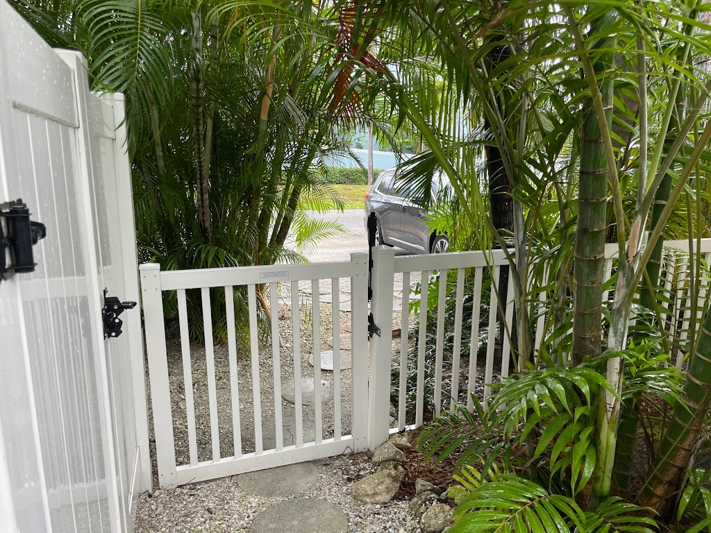 Anna Cabana Resort by Island Vacation Properties | 3709 Gulf Dr, Holmes Beach, FL 34217, USA | Phone: (941) 778-1000