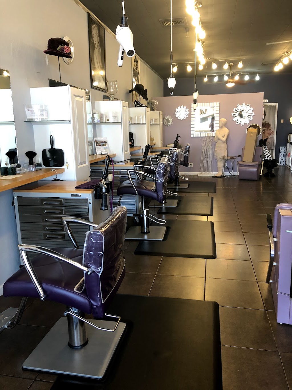 Hair on Grand | 10751 Grand Ave, Sun City, AZ 85351, USA | Phone: (623) 680-0084