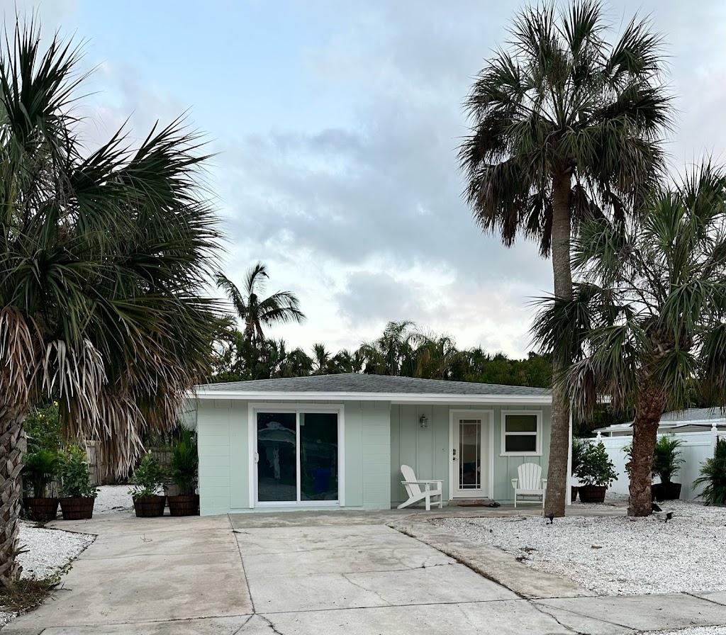 Schryver Beach House | 690 Fox St, Longboat Key, FL 34228, USA | Phone: (727) 415-3669