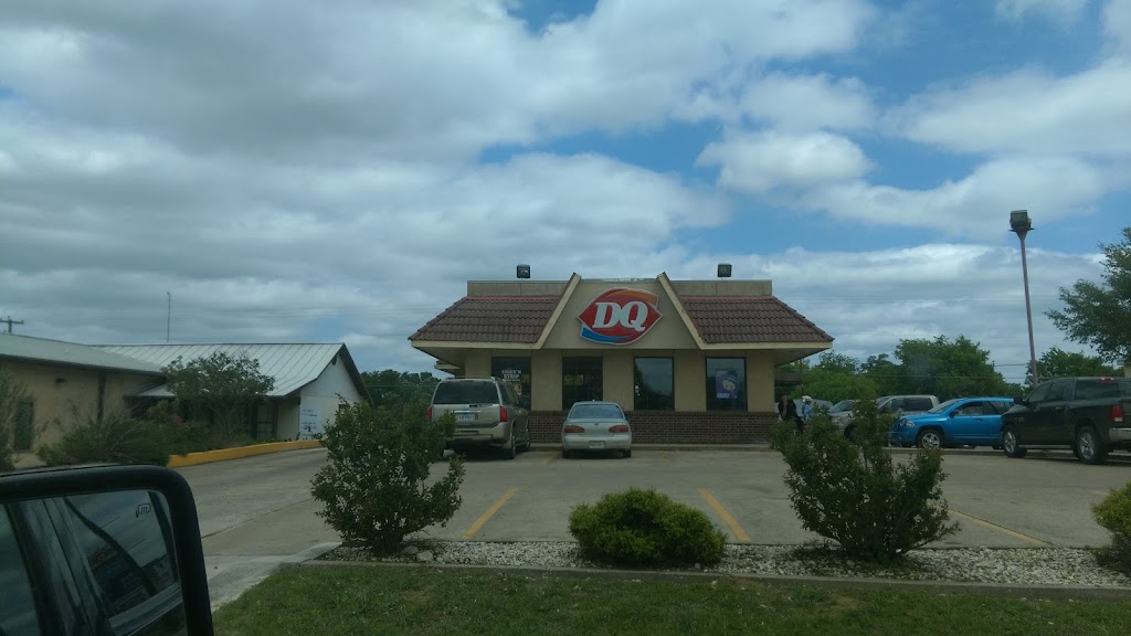 Dairy Queen Store | 129 U.S. Hwy 87 W, La Vernia, TX 78121, USA | Phone: (830) 779-2204