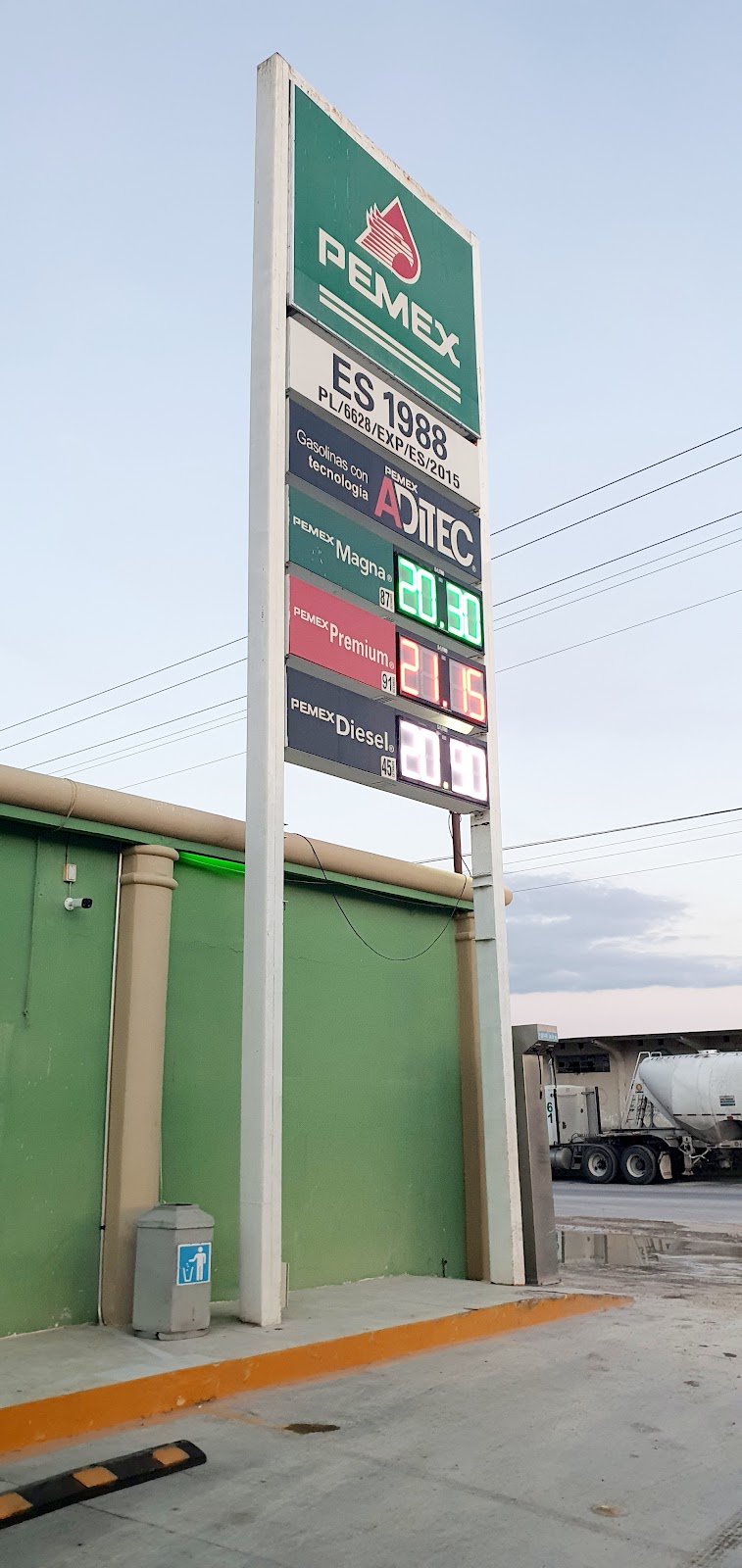 Pemex | Hidalgo 506, Centro de Anahuac, 65030 Anáhuac, N.L., Mexico | Phone: 55 1944 2500