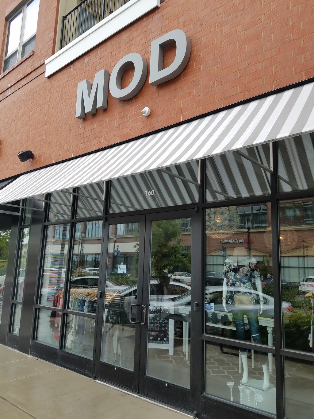 MOD ON TREND | 1650 Beale St #160, St Charles, MO 63303, USA | Phone: (636) 493-9696