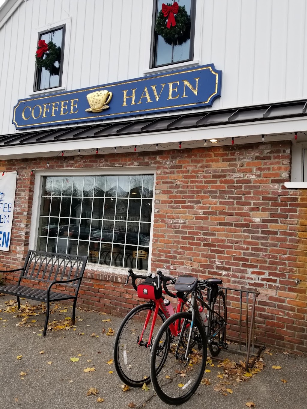 Coffee Haven by Blue Moon Bagel Cafe | 76 Railroad St, Holliston, MA 01746, USA | Phone: (508) 893-8075