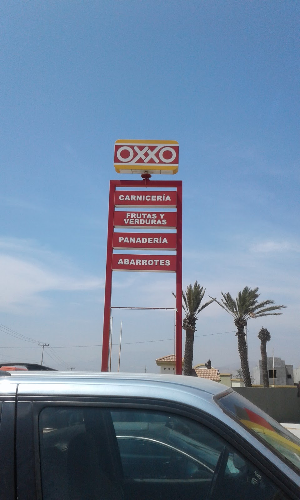 OXXO Valle San Pedro | Valle San Pedro, 22263 B.C., Mexico | Phone: 81 8320 2020