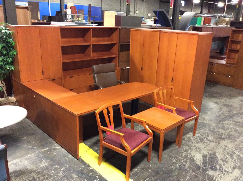 The City Desk Company | 706 E 185th St, Cleveland, OH 44119, USA | Phone: (216) 881-6460