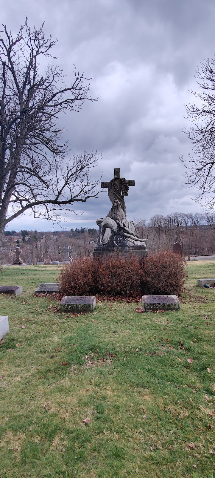 St Casimir Cemetery | 1507 Hamilton Rd, Pittsburgh, PA 15234, USA | Phone: (412) 381-2039