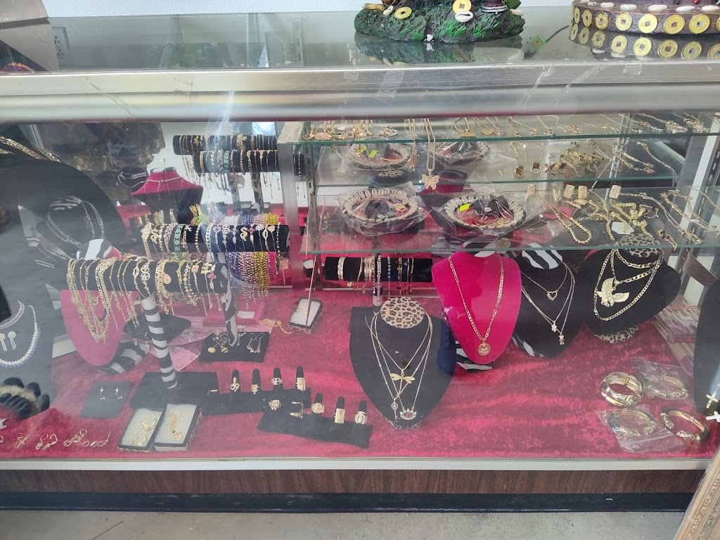 El Padrino Vive Botanica | 10835 Ferguson Rd suite 120, Dallas, TX 75228, USA | Phone: (214) 258-5404