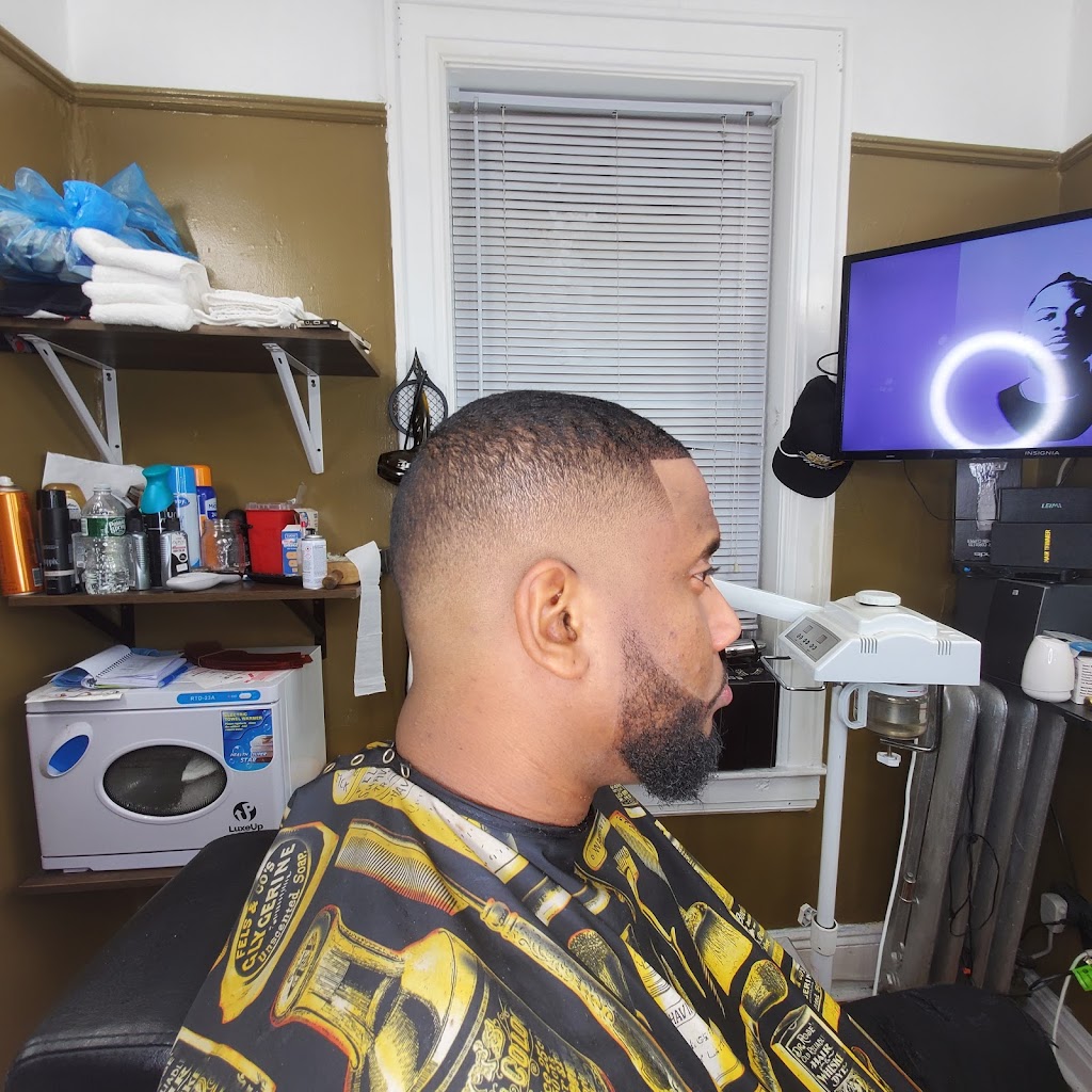 Brooklyn Barberz Lounge | 1776 Flatbush Ave, Brooklyn, NY 11210, USA | Phone: (718) 252-6180