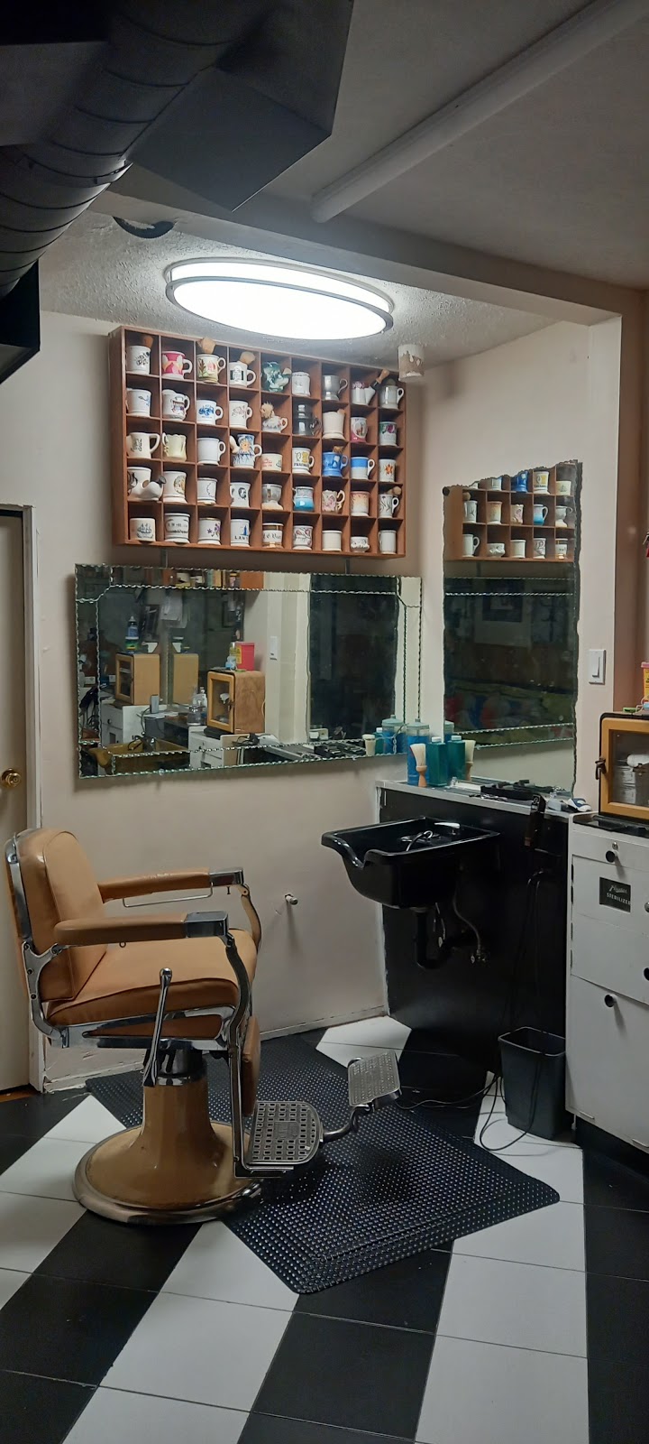 Bel View Barber Shop | 4008 N 24th St, Phoenix, AZ 85016, USA | Phone: (602) 727-2582