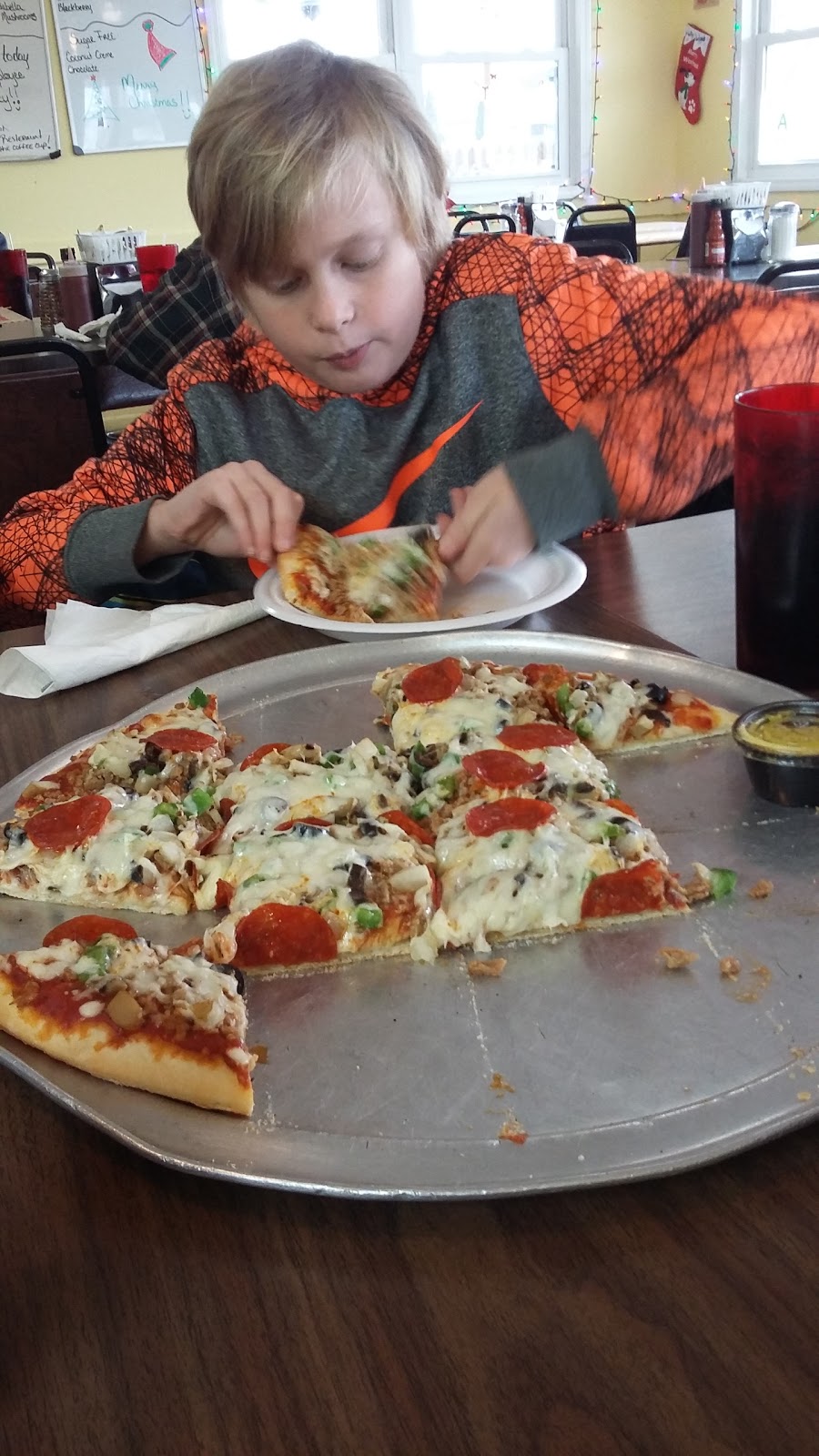 Leroys Papenos Pizza | 14233 Charlotte Ave NE, Palmyra, IN 47164, USA | Phone: (812) 364-4116