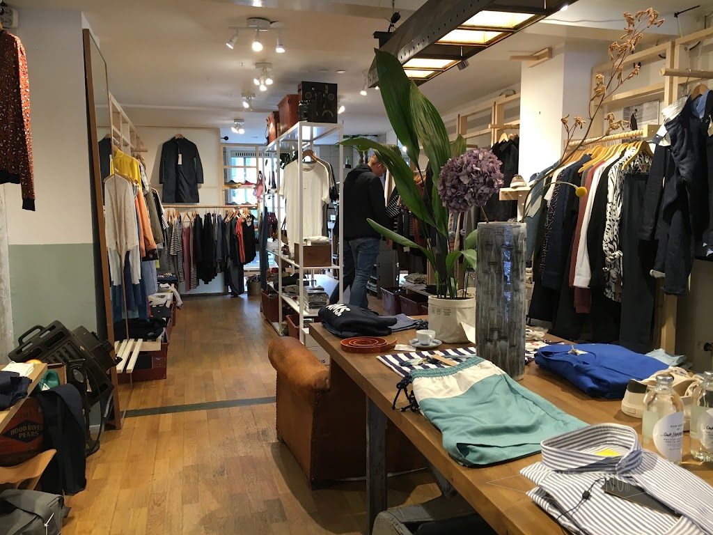 Six and Sons | Haarlemmerstraat 41, 1013 EJ Amsterdam, Netherlands | Phone: 020 655 8888