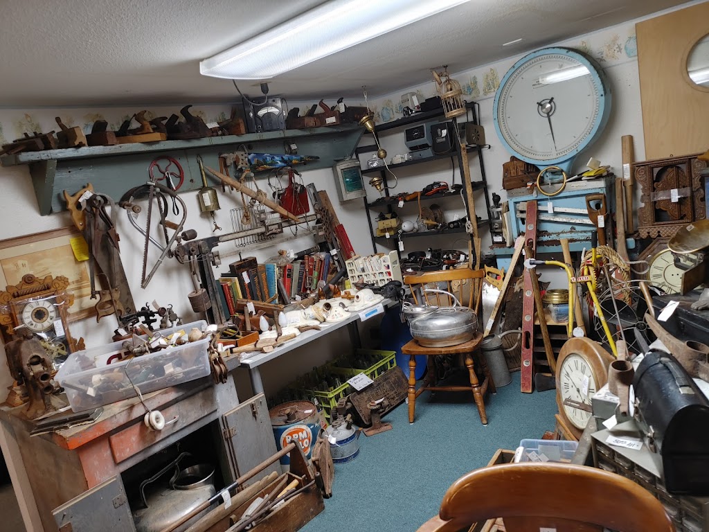 Main Street Merchantile Antiques | 21610 Main St NE, Aurora, OR 97002, USA | Phone: (503) 678-1044