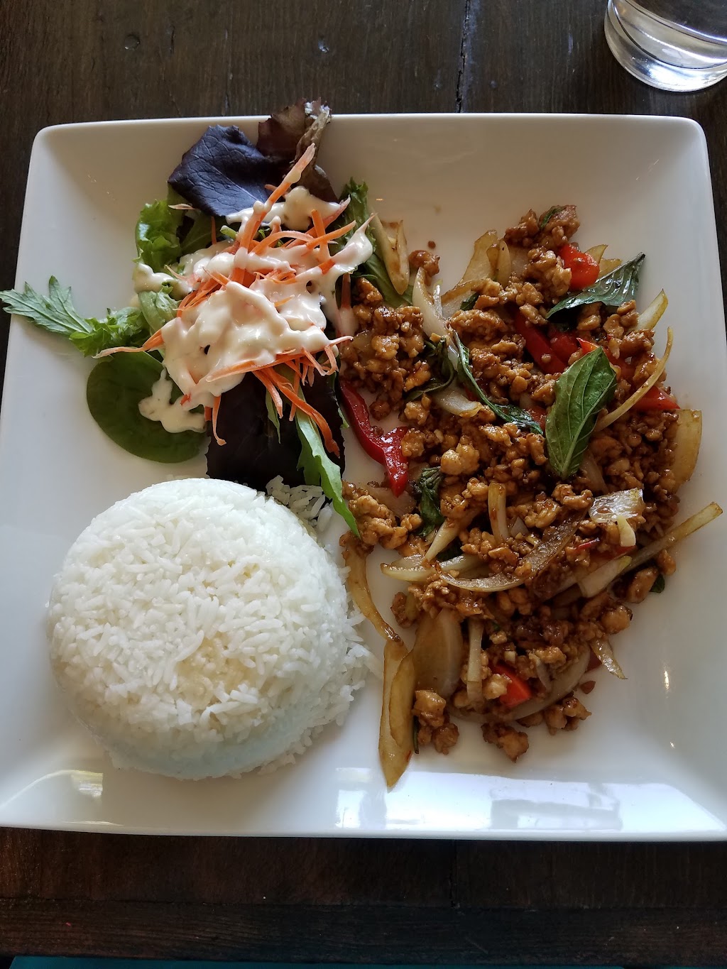 Palm Thai Bistro | 5089 Business Center Dr #105, Fairfield, CA 94534, USA | Phone: (707) 864-8777