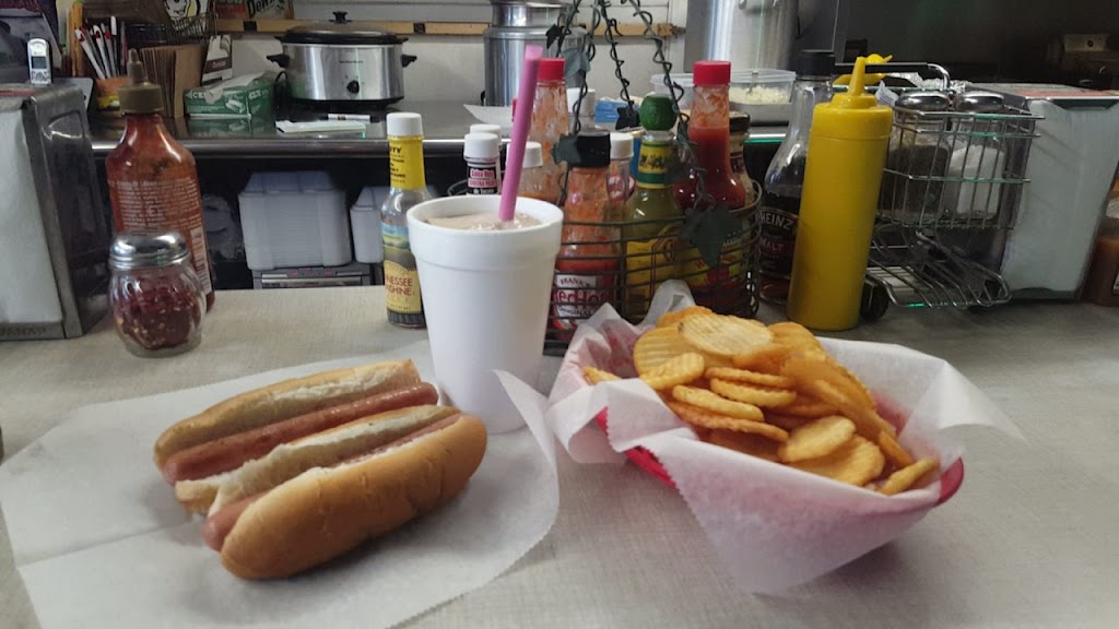 Walts Coney Island | 3415 Highland Rd, Waterford Twp, MI 48328, USA | Phone: (248) 682-9752