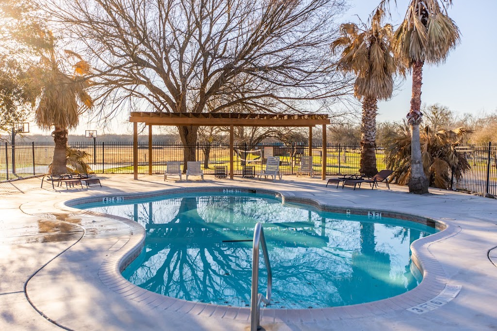 Leisure Resort | 1 River Ln, Fentress, TX 78622, USA | Phone: (512) 213-0112