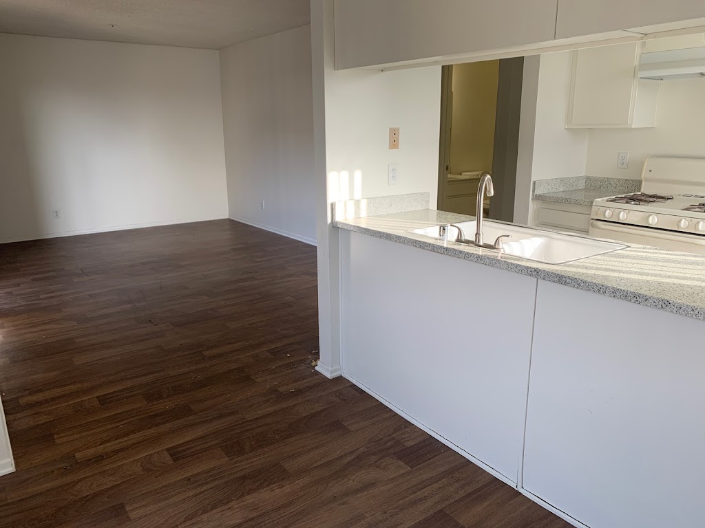 Almansor Villa Apartments | 401 S Almansor St, Alhambra, CA 91801, USA | Phone: (626) 498-8575