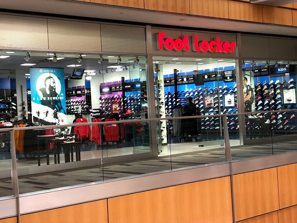 Foot Locker | 13350 Dallas Pkwy Ste 2820, Dallas, TX 75240 | Phone: (972) 490-4437