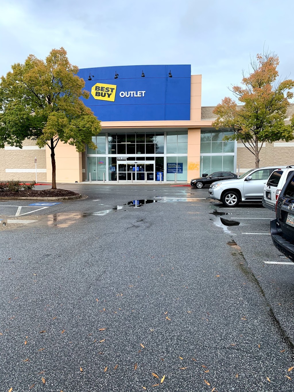 Best Buy Appliance Outlet | 2500 Cobb Pl Ln NW Ste 320, Kennesaw, GA 30144, USA | Phone: (470) 689-6202