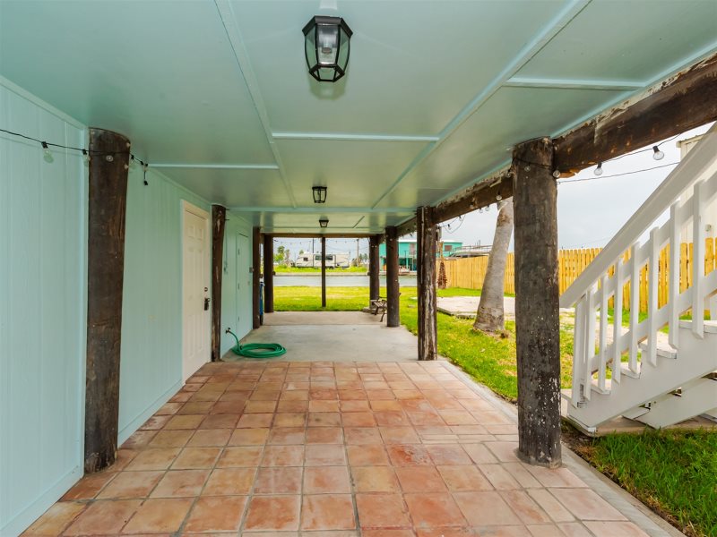 Sunset Retreat Vacation Rental | 627 Copano Cove Rd, Rockport, TX 78382, USA | Phone: (361) 727-0312