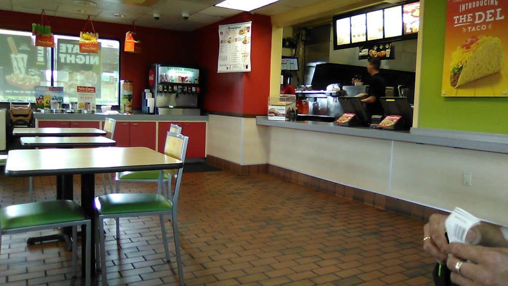 Del Taco | 16810 Lakeshore Dr, Lake Elsinore, CA 92530, USA | Phone: (951) 674-3646