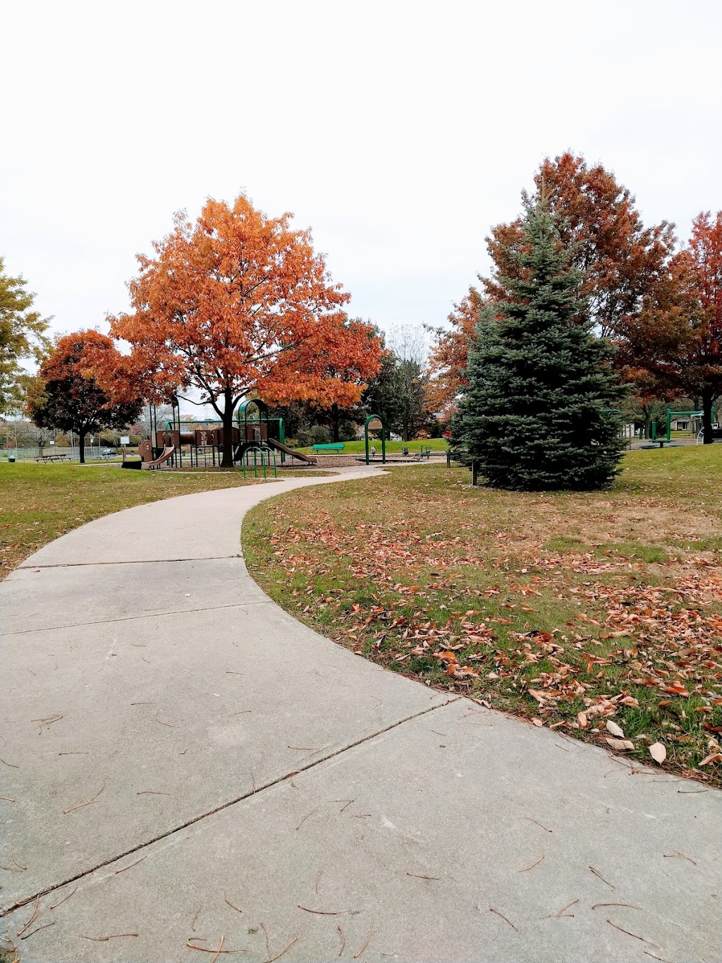 Maurice Noll Park | 1200 Hampton Ln, Mundelein, IL 60060, USA | Phone: (847) 566-0650