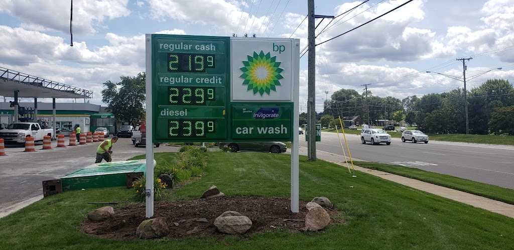 BP "Touchless" Car Wash | 5950 15 Mile Rd, Sterling Heights, MI 48312, USA | Phone: (586) 979-7414