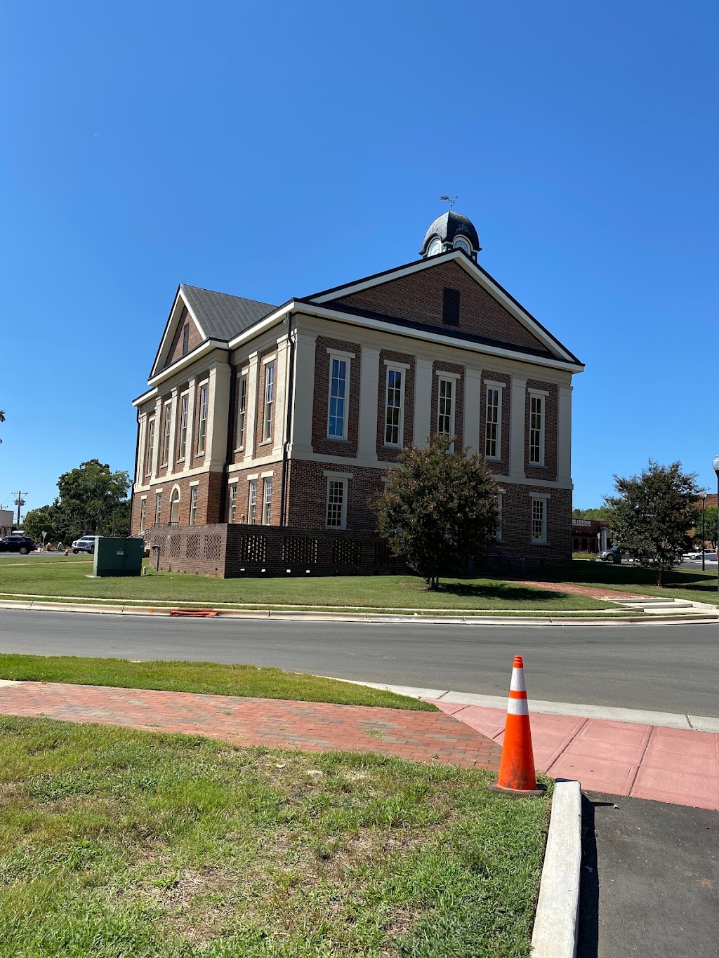 Chatham County Courthouse | 40 E Chatham St, Pittsboro, NC 27312, USA | Phone: (919) 545-3500