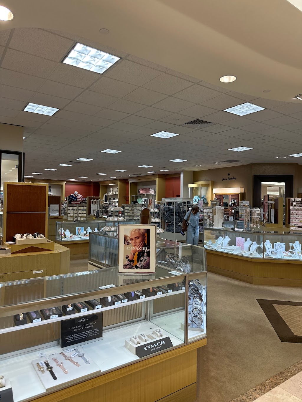 Dillards | 370 Newnan Crossing Bypass, Newnan, GA 30265, USA | Phone: (770) 254-0166