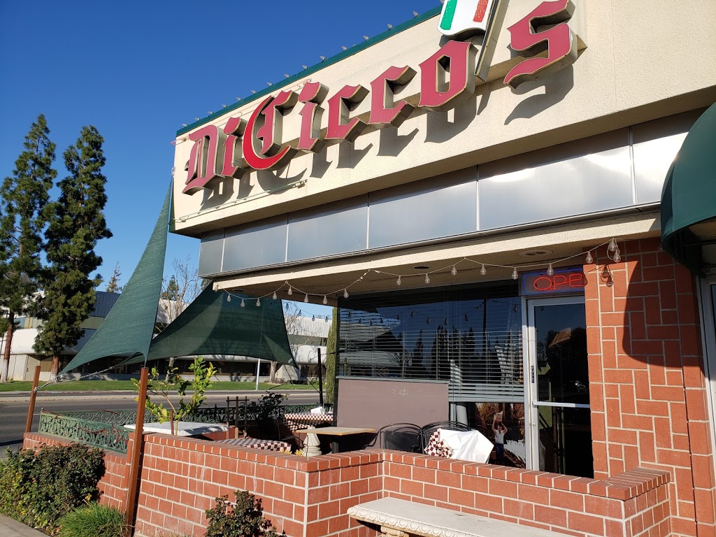 DiCiccos Italian Restaurant | 2221 W Shaw Ave, Fresno, CA 93711, USA | Phone: (559) 221-6338