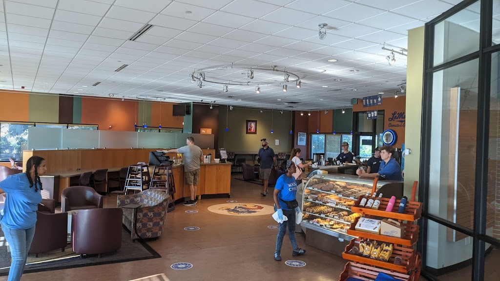 LaMars Donuts and Coffee | Jayhawk Central, 12520 Quivira Rd, Overland Park, KS 66213, USA | Phone: (913) 402-4426