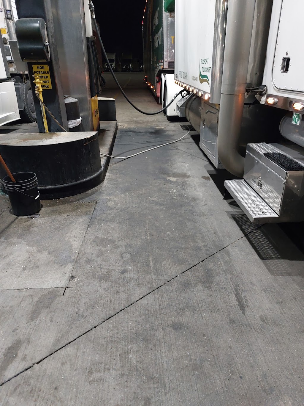 Loves Travel Stop | 13945 Missouri Bottom Rd, Bridgeton, MO 63044, USA | Phone: (314) 291-9416